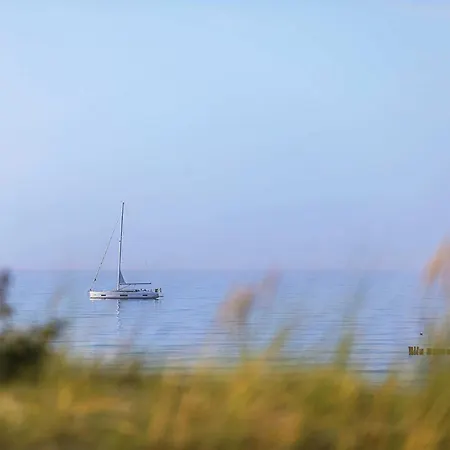 Ostseeglueck - 5-sterne-ferienwohnung Mit Suedbalkon Und Blick Zum Saaler Bodden * Wustrow (Fischland)