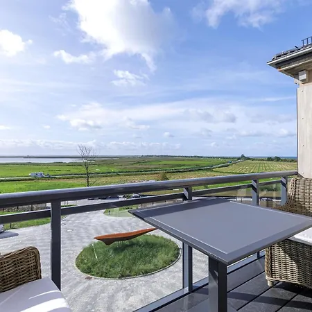 Apartment Ostseeglueck - 5-sterne-ferienwohnung Mit Suedbalkon Und Blick Zum Saaler Bodden *